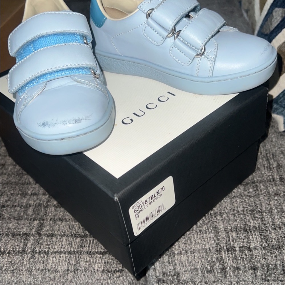 Toddler size 7c gucci shoes authentic do have scuffs on front but otherwise good